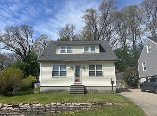 5 Utica Dr, Worcester, MA 01603