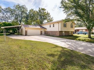 1672 N Byron Rd, Wichita, KS 67212