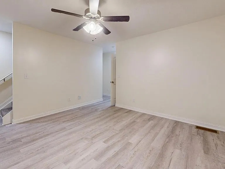 Routt Lake Townhomes — Photo 17