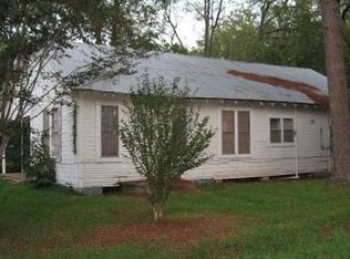 725 Heath St, Normangee, TX 77871