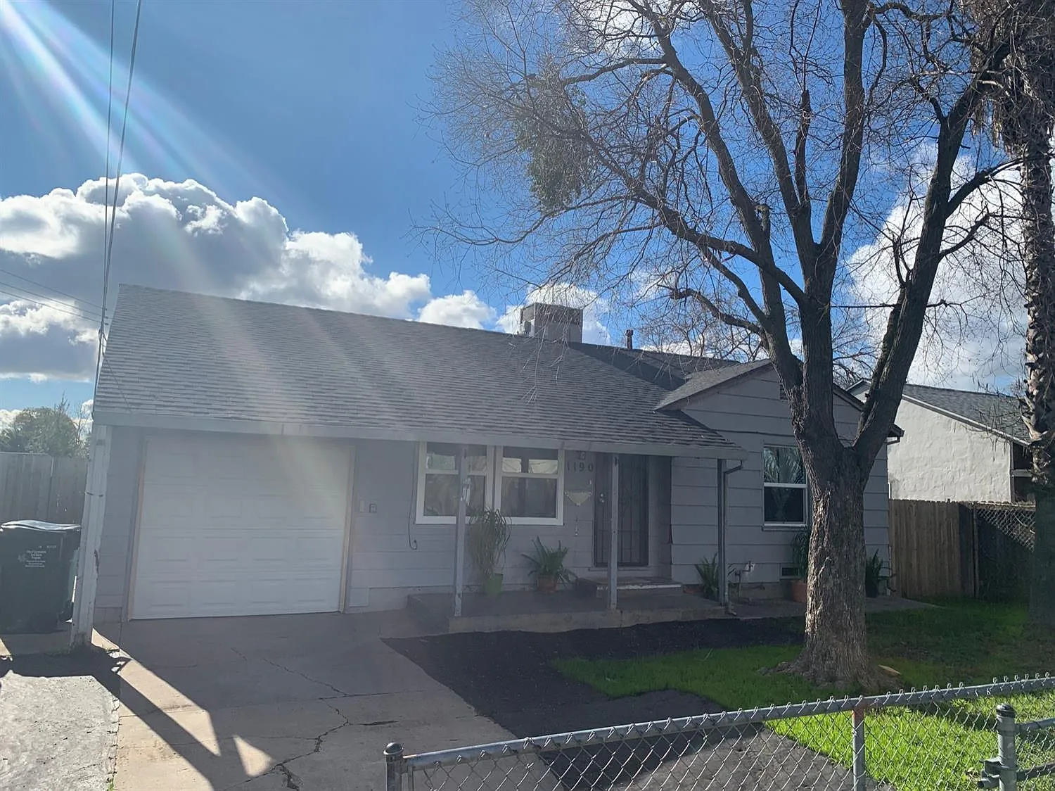 1190 Helena Ave photo 1