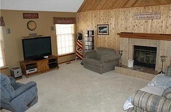 2nd image of 15271 Conser St