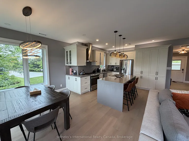 658 Johnston Park Ave — Photo 8