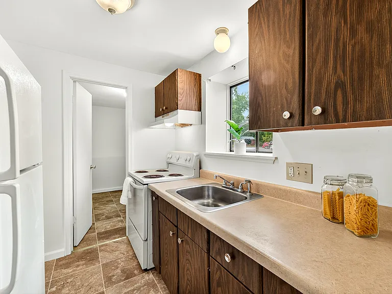Northampton Apartments — Photo 35