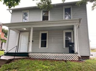 902 N 8th St, Burlington, IA 52601