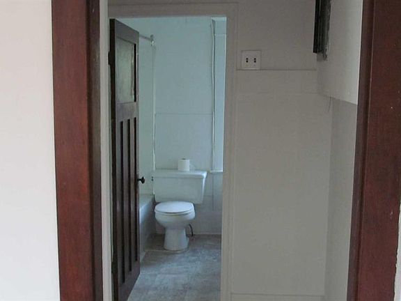 4th image of 10214 SW 100th St