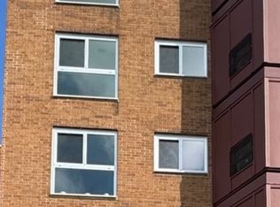 200 Park Ave #725, Calumet City, IL