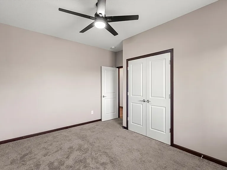 1017 109th Ct NE — Photo 23