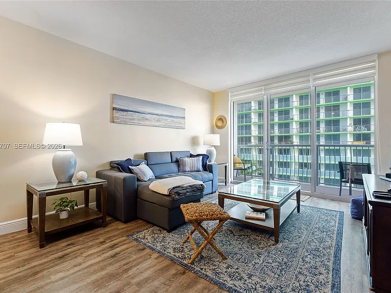 1750 N Bayshore Dr #1405 — Photo 19