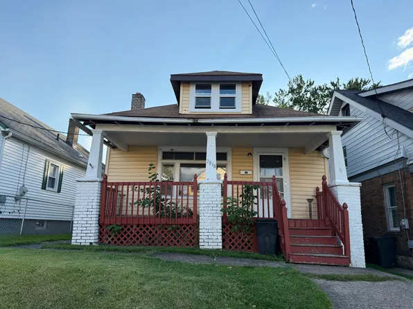 2818 Wayne St, Erie, PA 16504