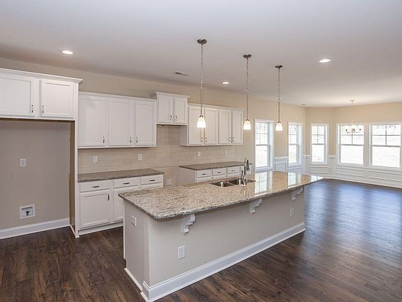 006 KitchenDining Compressed