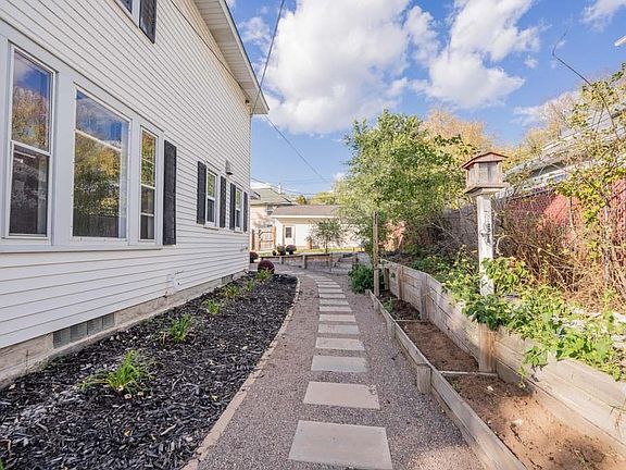 4th image of 1404 E Madison Street