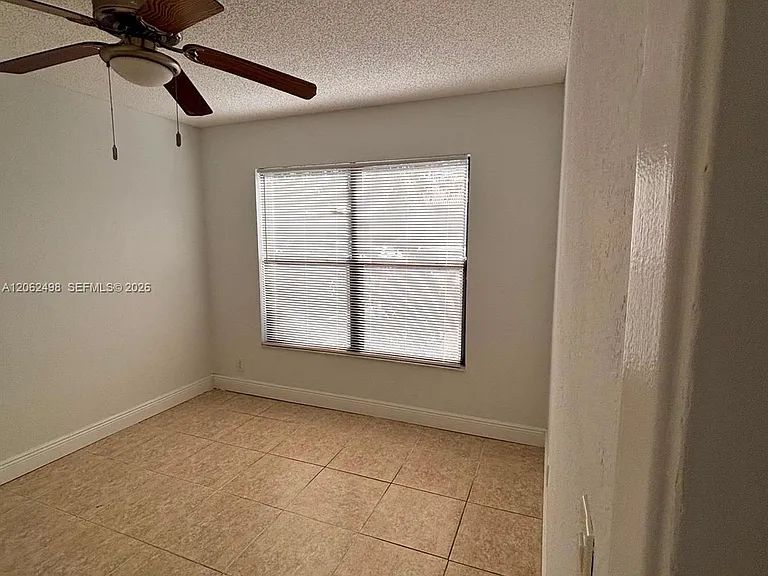 1502 Lake Crystal Dr #A — Photo 9