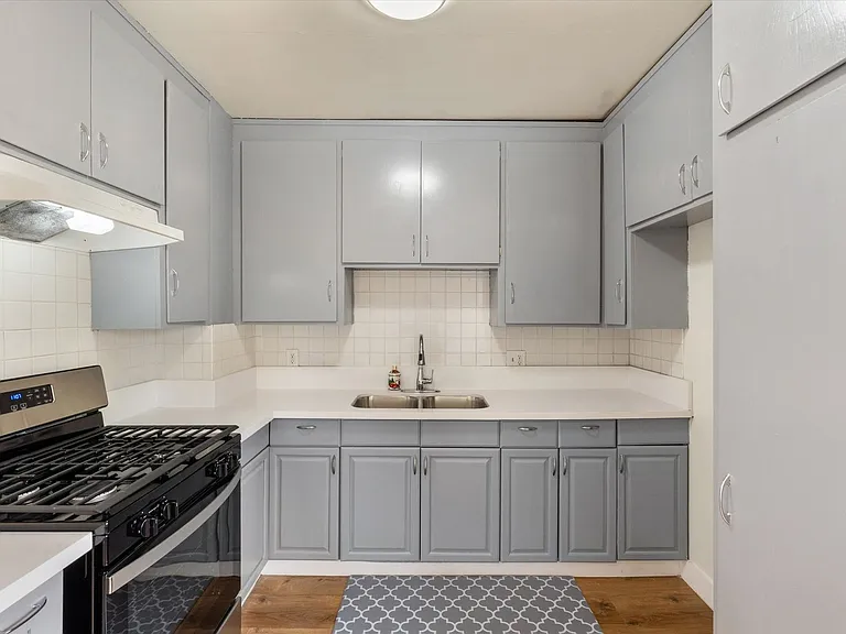3925 Barrett Rd — Photo 6