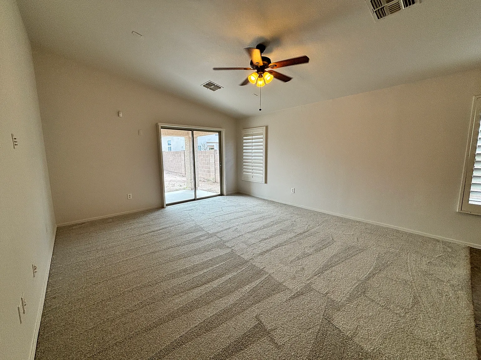 3 bed, 1350 sqft, $1,750 — Photo 3