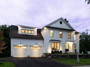 83 Pilgrim Rd, Concord, MA 01742