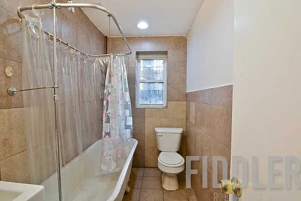 Rented by Fiddler Realty | media 16