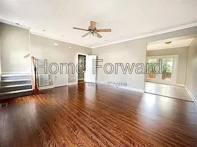 4 bed, 2.5 bath, 1710 sqft, $2,500 — Photo 3
