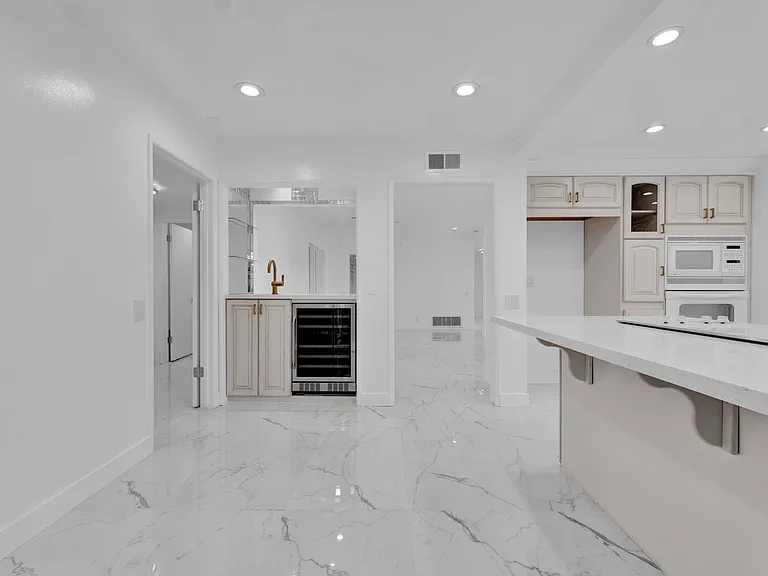 2506 Sapra St — Photo 37