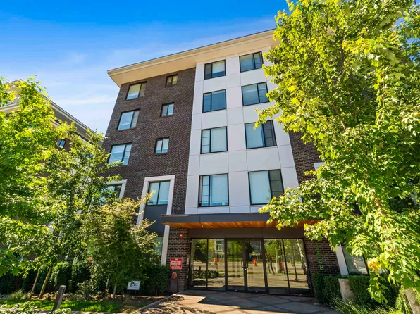 15848 Fraser Hwy #408, Surrey, BC V4N 6X6