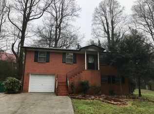 209 4th Ct, Pleasant Grove, AL 35127