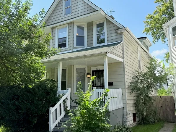 8232 S East End Ave, Chicago, IL 60617