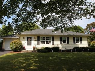 429 Ripplewood Dr, Rochester, NY 14616