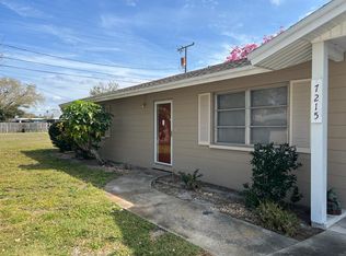 7215 Manatee St, Sarasota, FL 34243