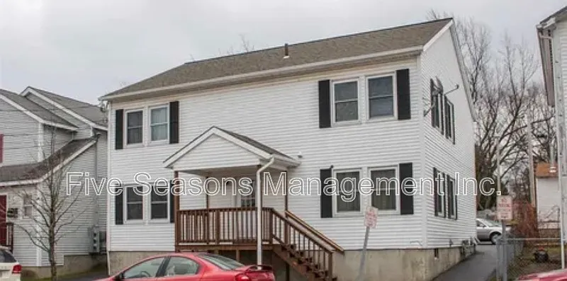 358-360 N Winooski Ave #1