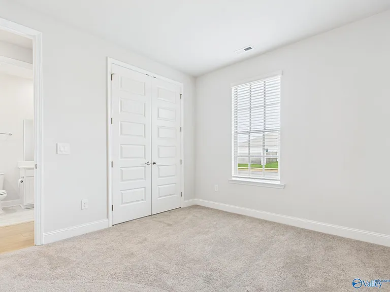 104 Clift Creek Dr — Photo 16