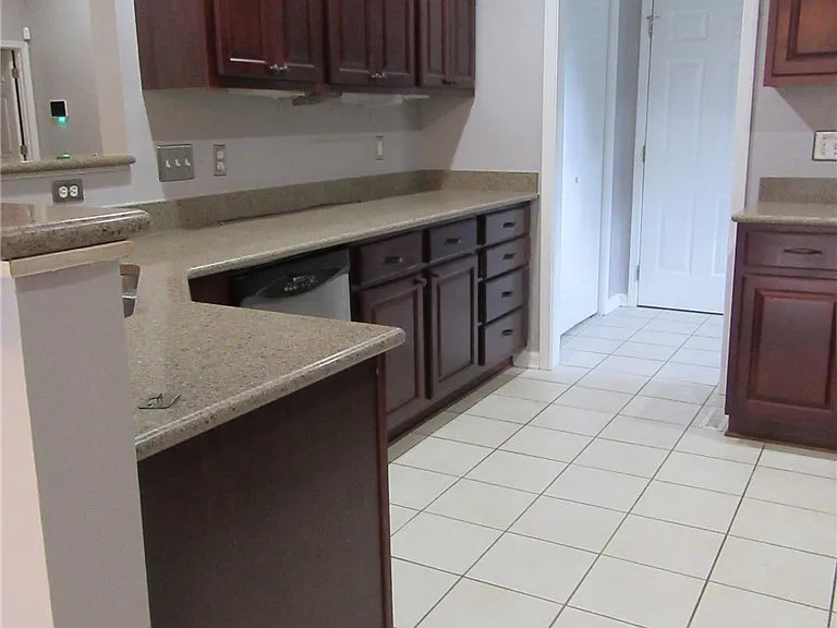 236 Palomar St — Photo 8