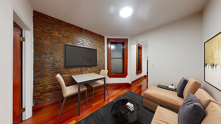 Rented by Bond New York | media 8