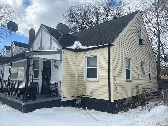 2nd image of 20543 Waltham St