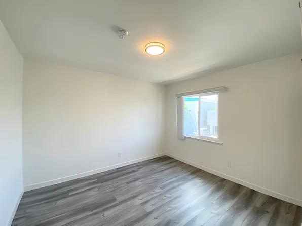 8920 Columbus Ave #1, North Hills, CA 91343