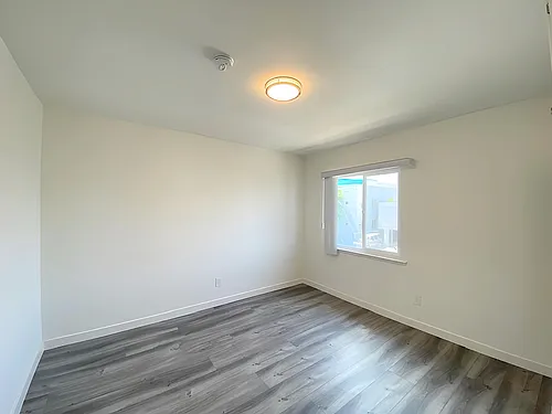 8920 Columbus Ave Photo 1