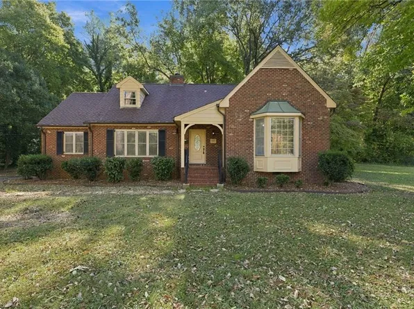 621 Paris St, Graham, NC 27253