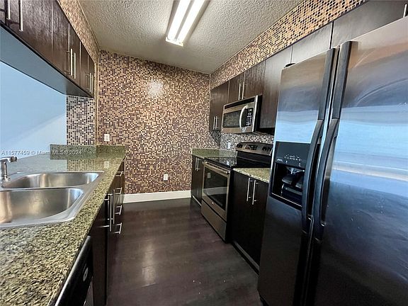 3rd image of 1200 Brickell Bay Dr APT 1821
