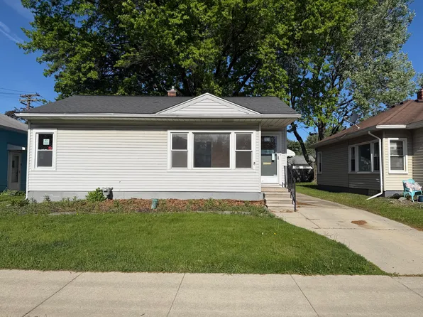 22415 Wilmot Ave, Eastpointe, MI 48021