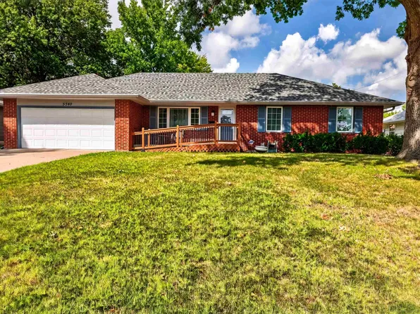5540 SW 25th St, Topeka, KS 66614