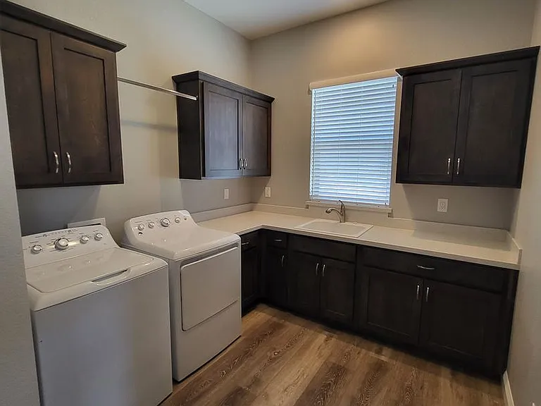 4113 Siena Dr — Photo 8
