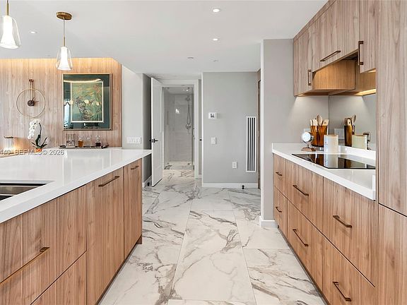 5th image of 9 Island Ave APT 2104
