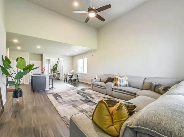 4907 Luke Mathew Dr, Rosharon, TX 77583