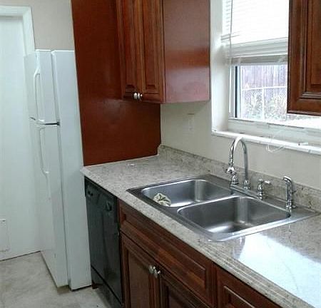 3rd image of 7540 Raleigh St