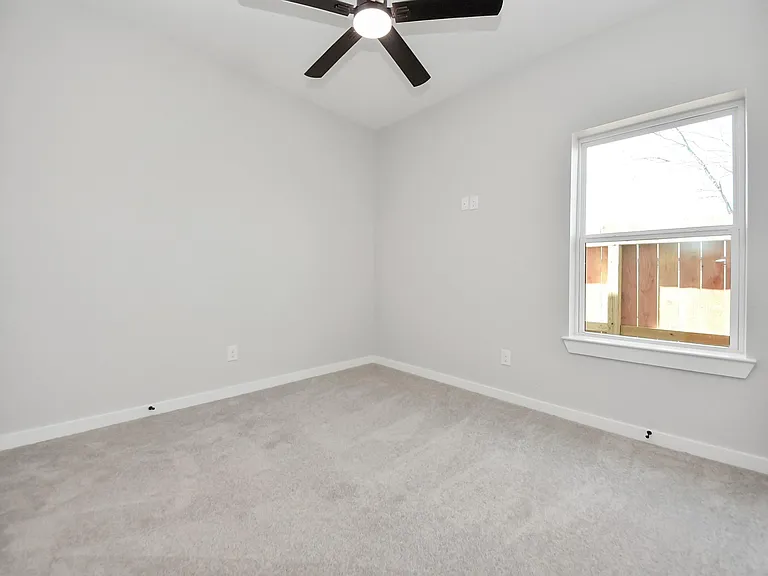 9824 Nedwald St — Photo 28