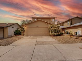 10215 Oso Grande Rd NE, Albuquerque, NM 87111