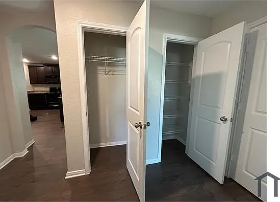 4 bed, 1600 sqft, $2,400 — Photo 2