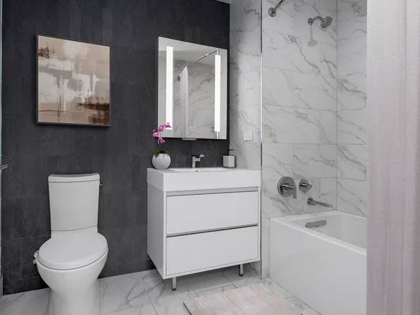 4650 Broadway image 12 of 30