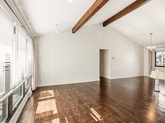 4th image of 8280 Royal Ridge Dr