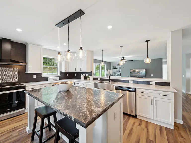 5869 Arcadia Cir — Photo 6