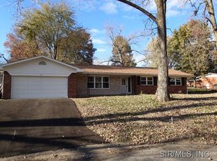 14 Wilshire Ct, Belleville, IL